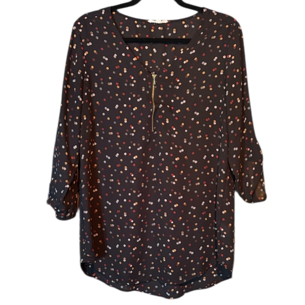 🌻 Maurices Polka Dot Zipper Detail Blouse